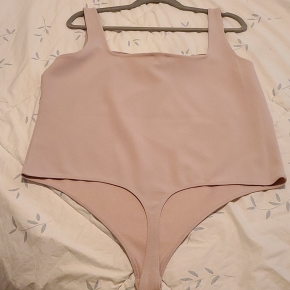 🌺2 for $40🌺Express bodysuit - Picture 2 of 3